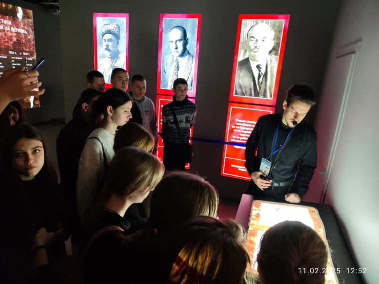 Учащиеся посетили Исторический парк «Россия – Моя история» в Луганске..